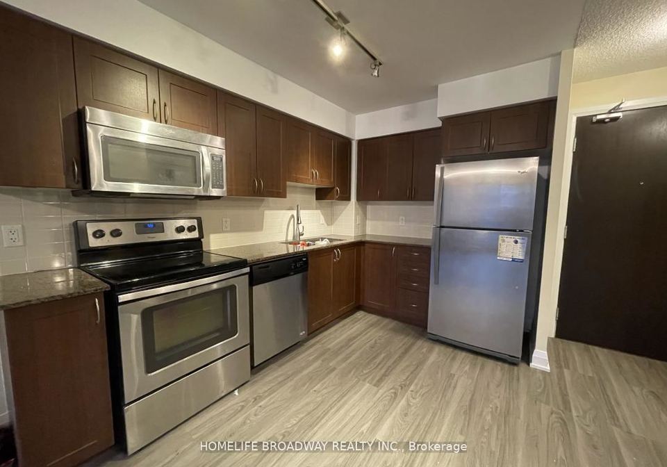 372-highway-7-e-richmond-hill-ontario-n13589882