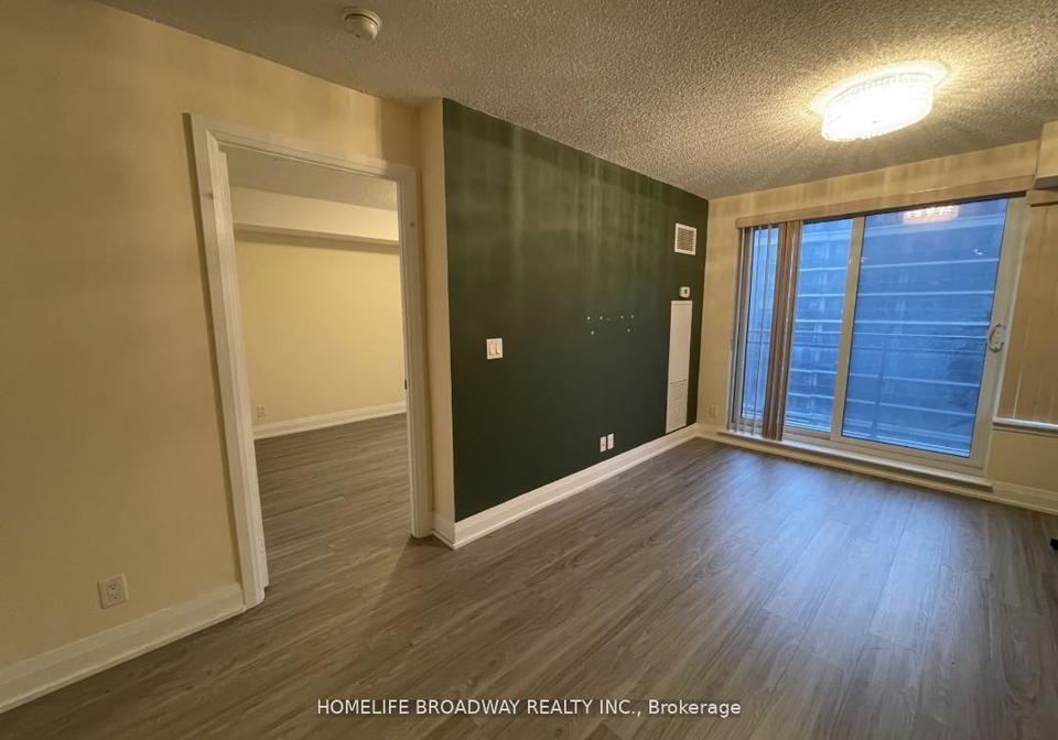 372-highway-7-e-richmond-hill-ontario-n13589882