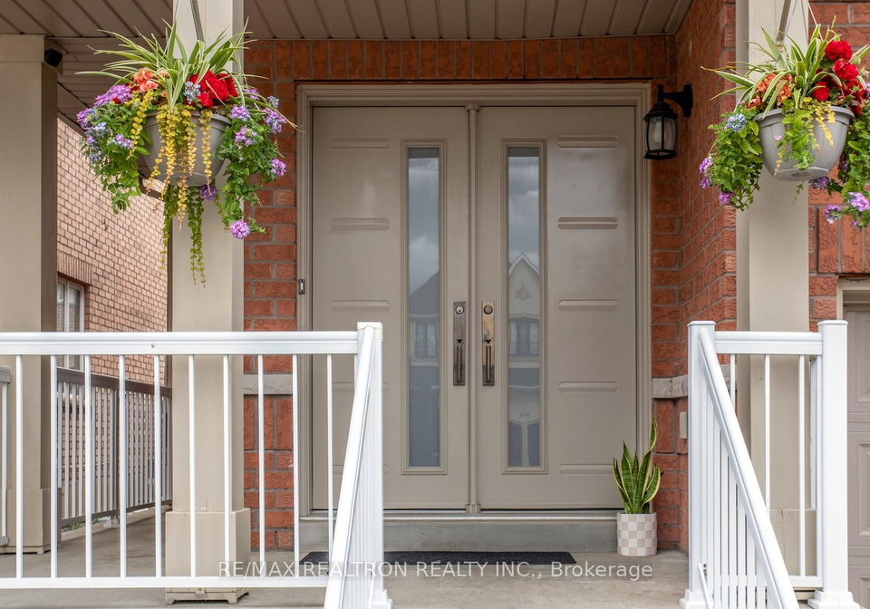 492-pleasant-ridge-avenue-vaughan-ontario-n13590092
