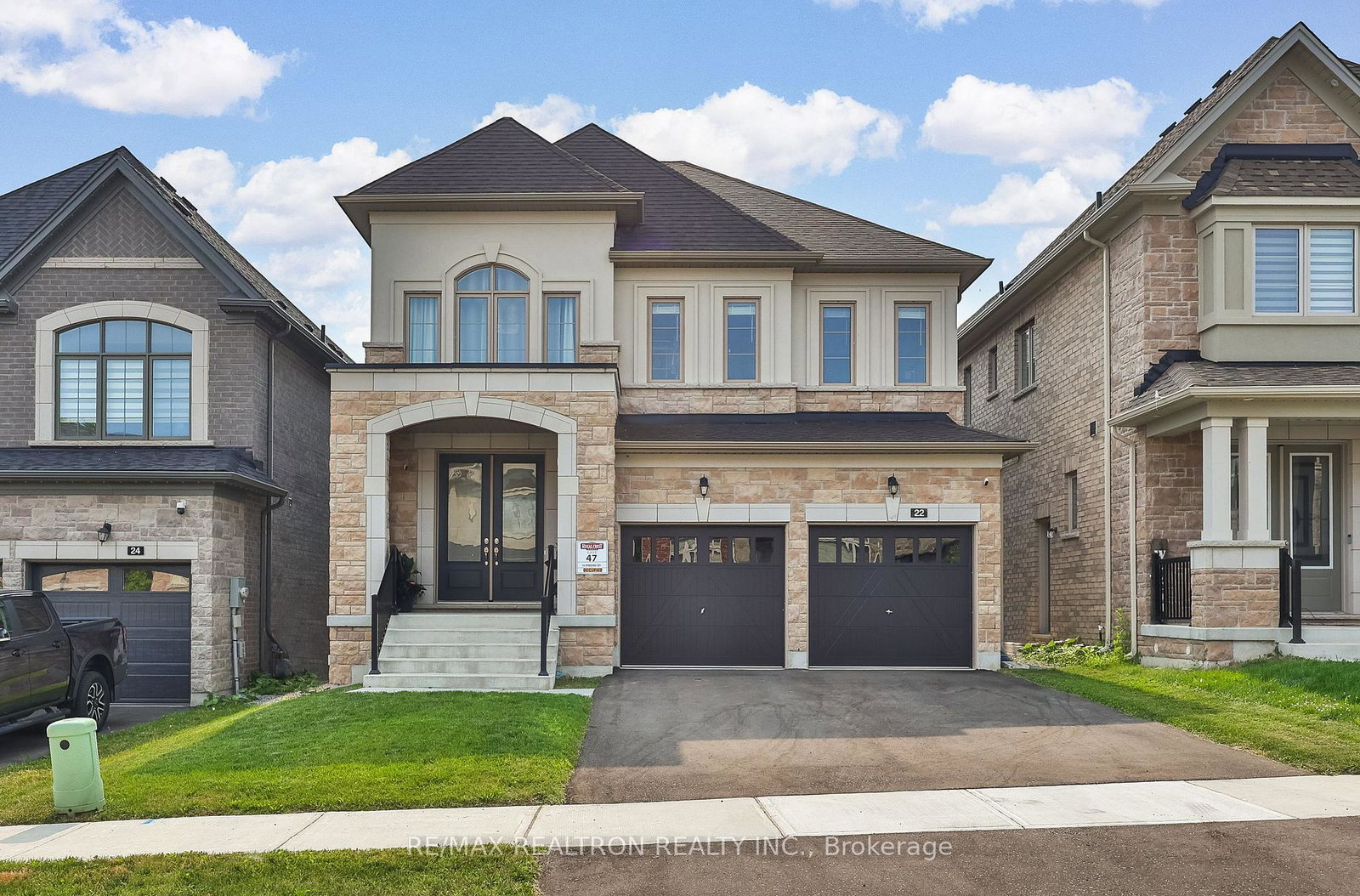 22-upbound-court-east-gwillimbury-ontario-n13590548
