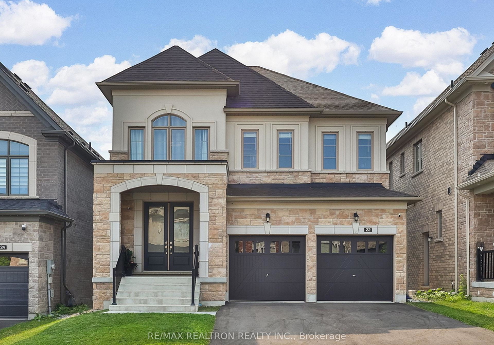 22-upbound-court-east-gwillimbury-ontario-n13590548