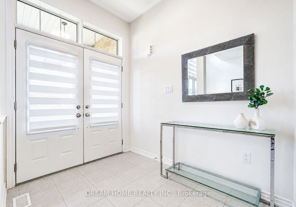 7-charles-white-court-east-gwillimbury-ontario-n13590714