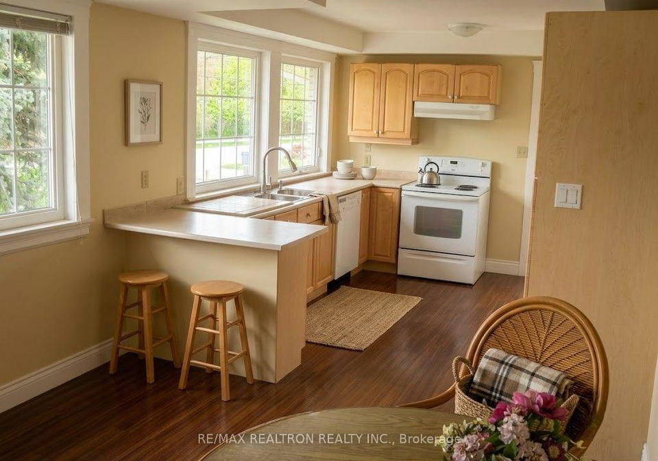 166-weldrick-road-richmond-hill-ontario-n13591396
