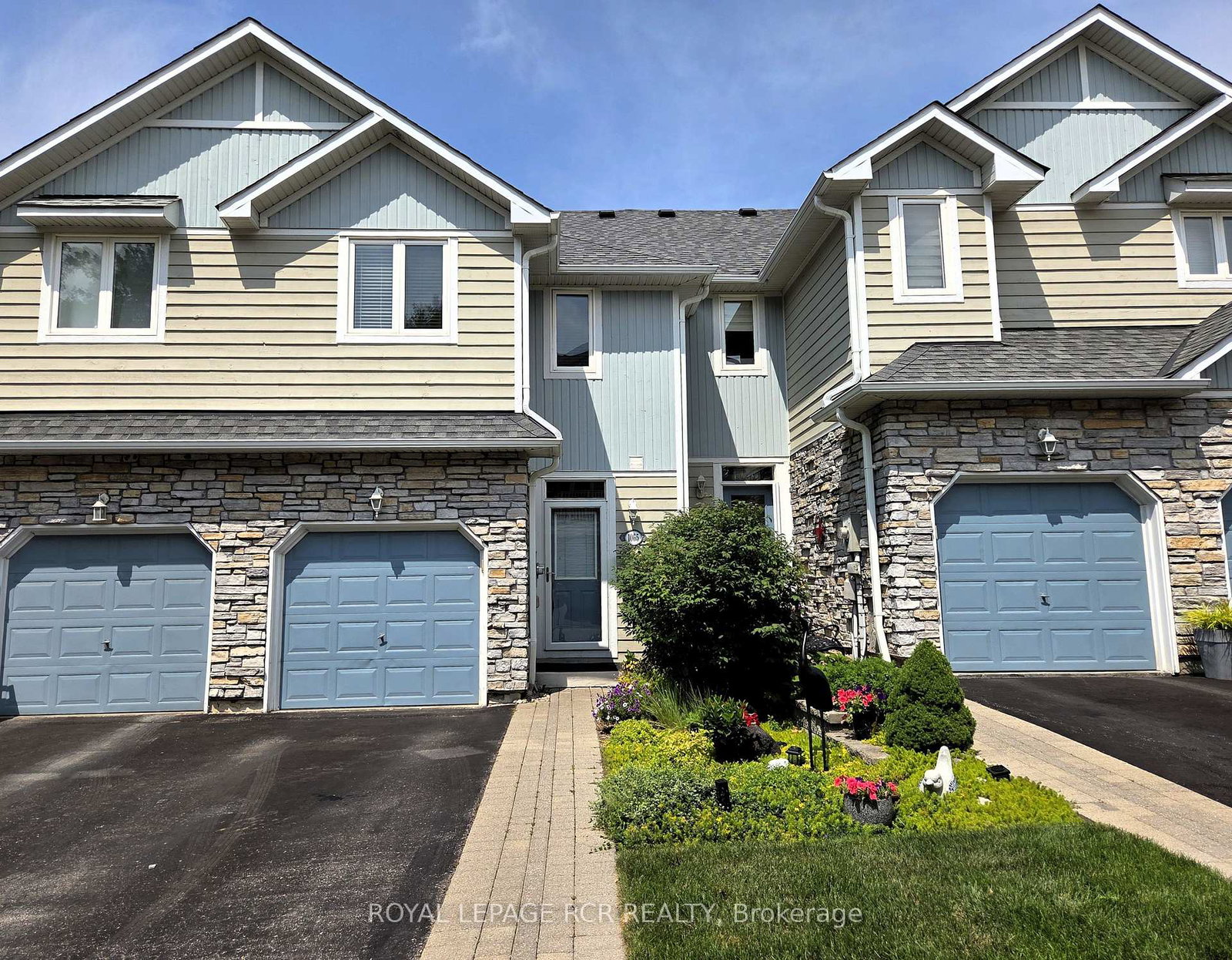 1065-on-bogart-circle-newmarket-ontario-n13591946