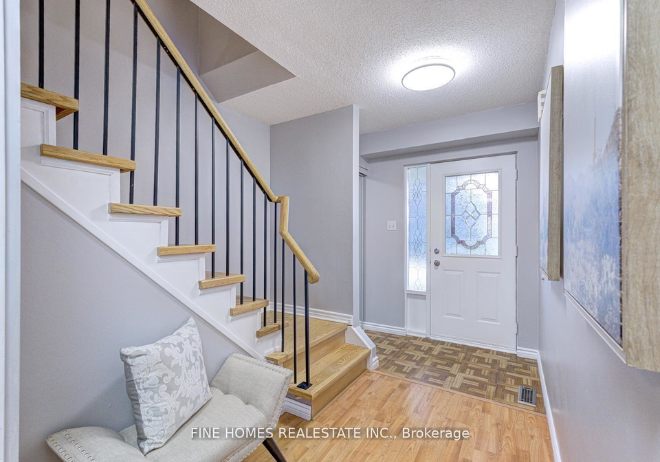 302-maciver-boulevard-newmarket-ontario-n13592234