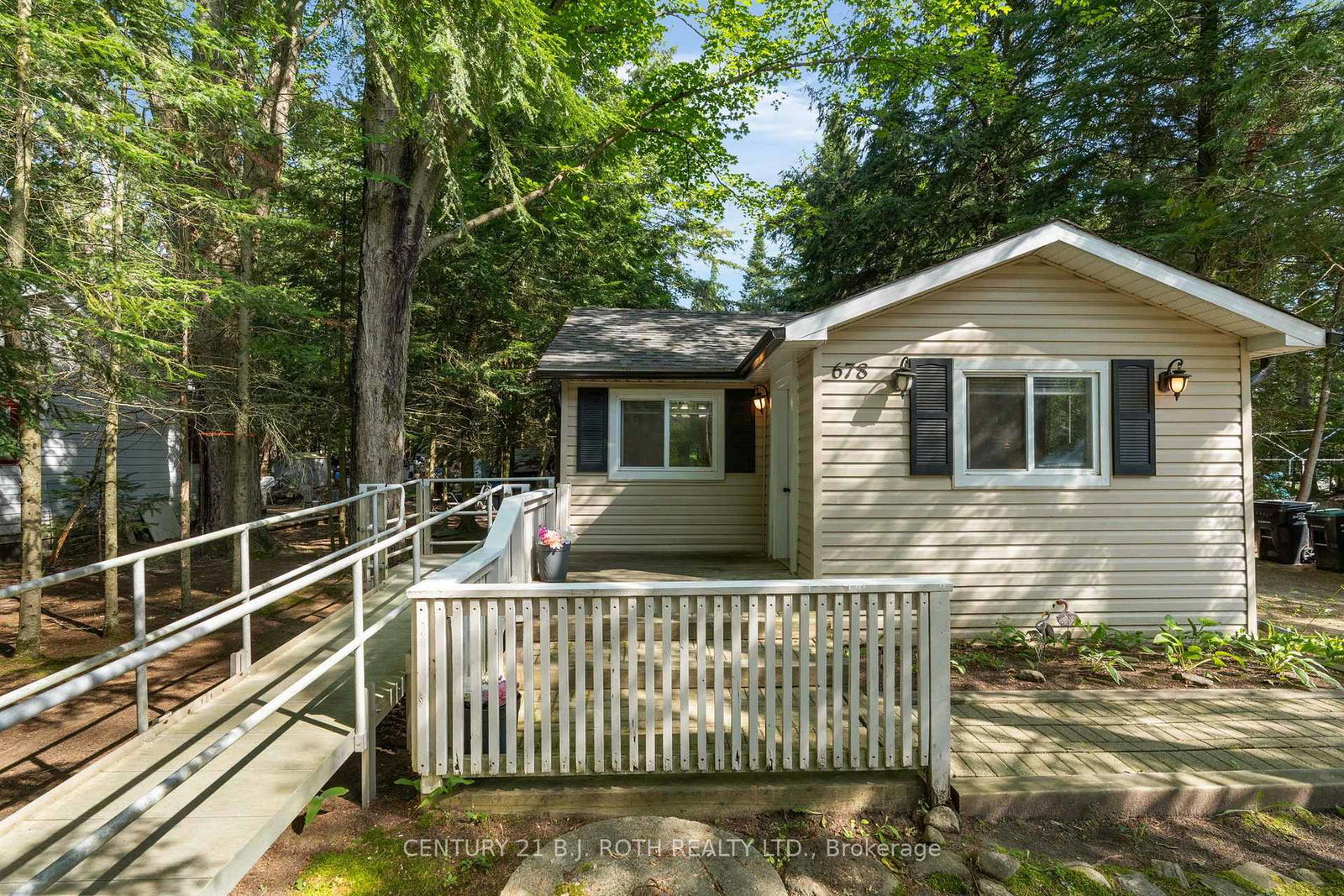 678-pinegrove-avenue-innisfil-ontario-n13593092