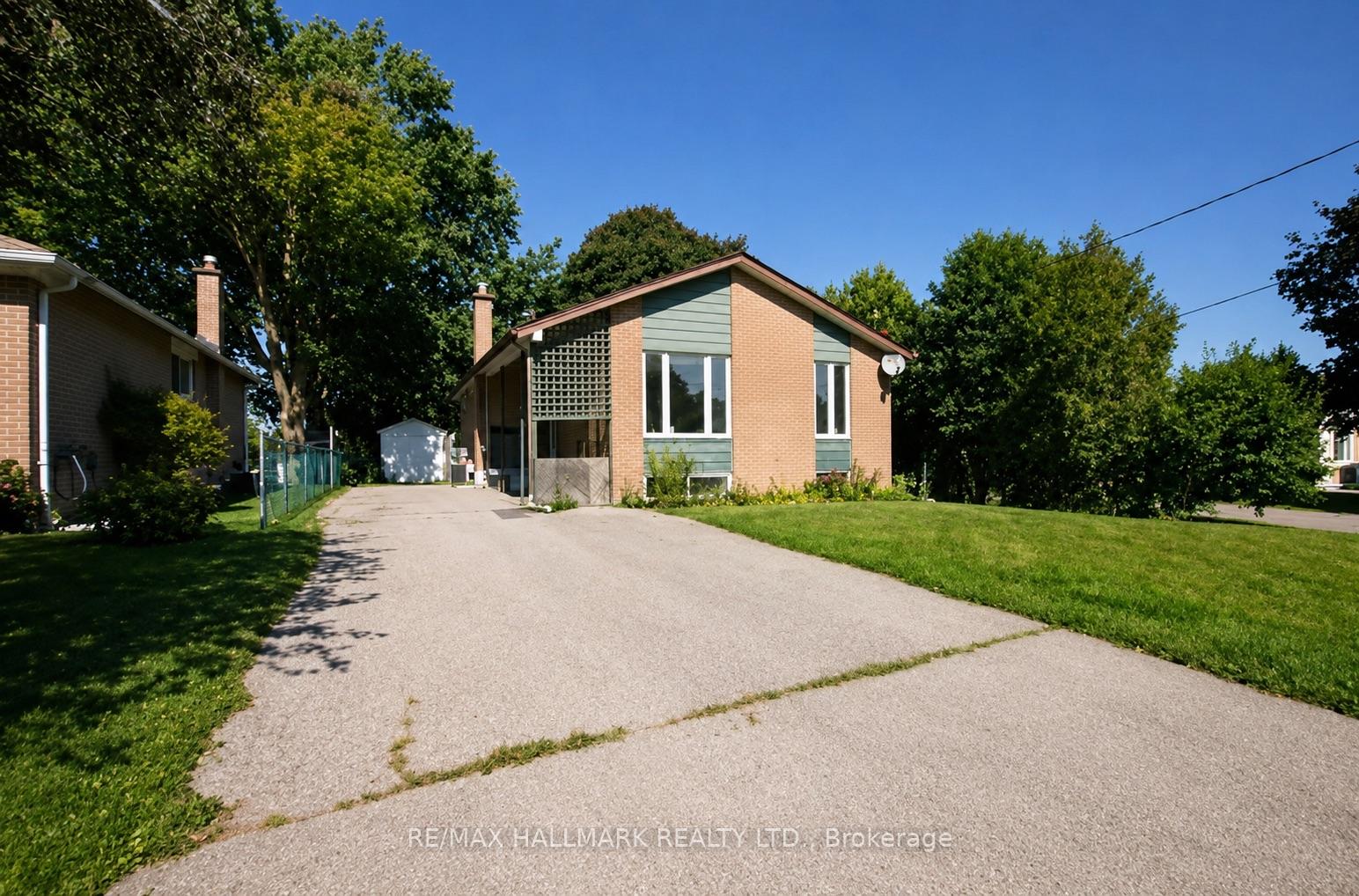 68-child-drive-aurora-ontario-n13593714