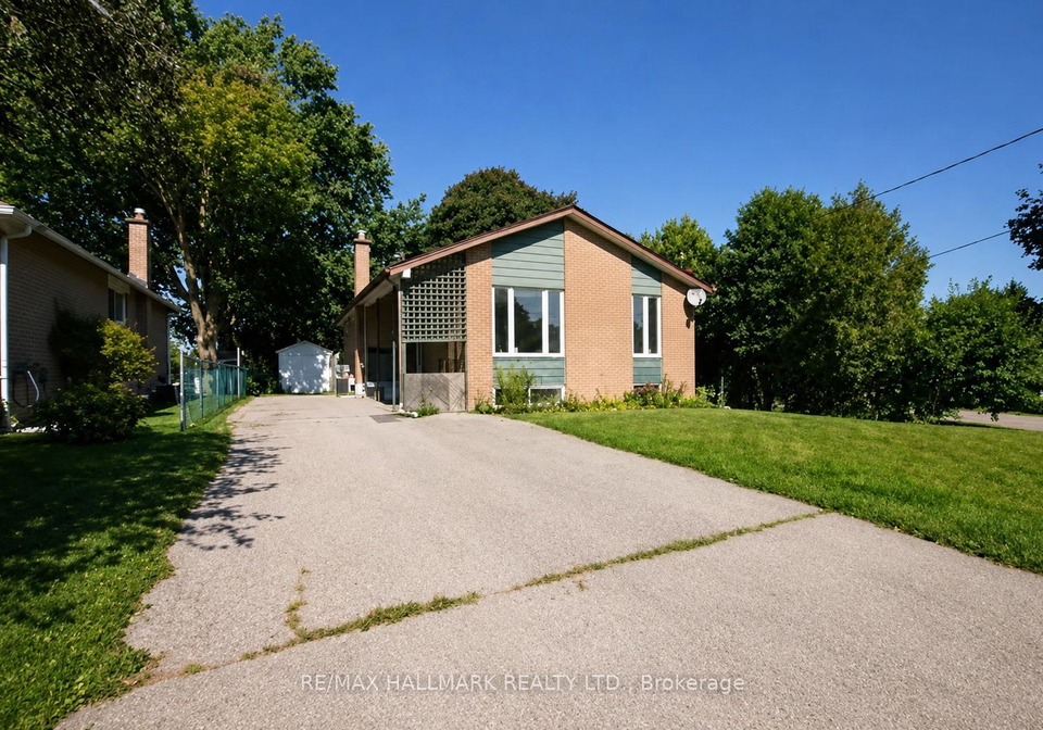 68-child-drive-aurora-ontario-n13593714