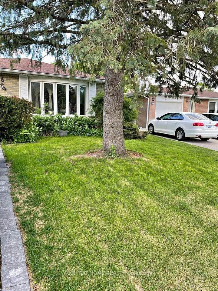 39-devins-drive-aurora-ontario-n13595348