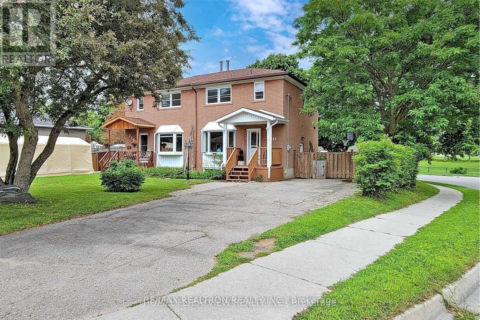 241-septonne-avenue-newmarket-ontario-n13595516