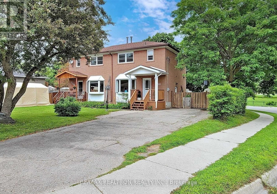 241-septonne-avenue-newmarket-ontario-n13595516