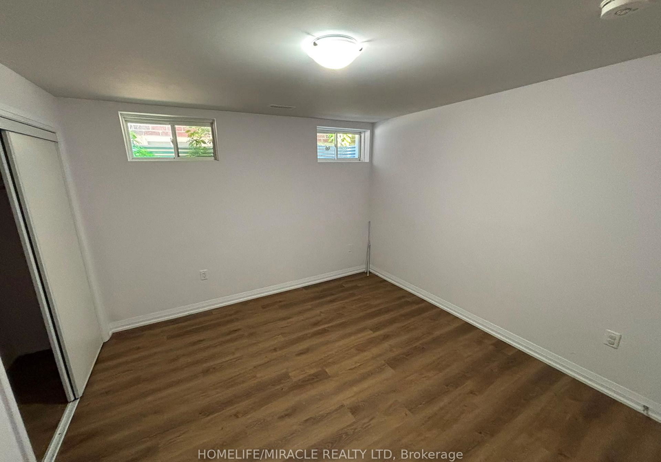 94-professor-day-drive-bradford-west-gwillimbury-ontario-n13595642