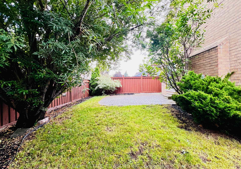 2-adam-ernst-court-vaughan-ontario-n13595942
