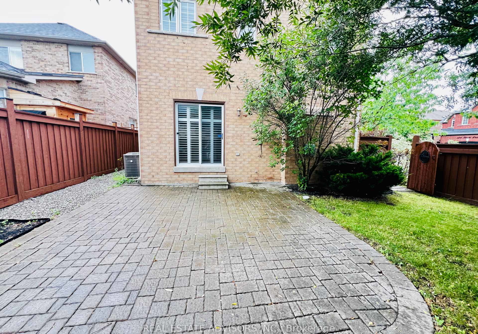 2-adam-ernst-court-vaughan-ontario-n13595942