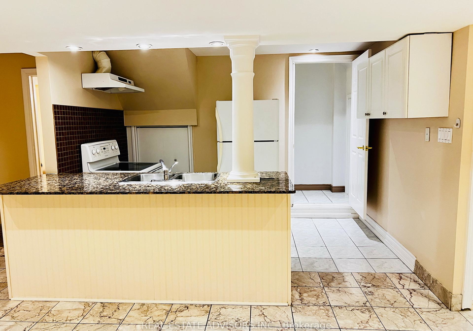2-adam-ernst-basement-court-vaughan-ontario-n13595986