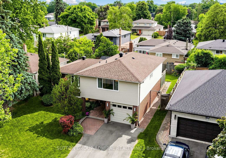 21-donalbain-crescent-markham-ontario-n13596174