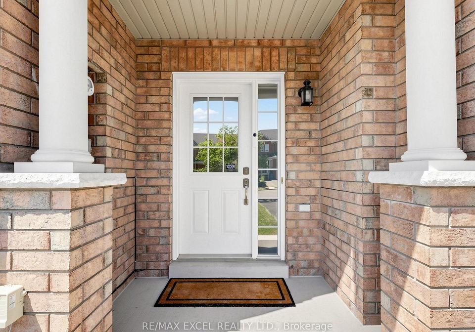 6-barr-crescent-aurora-ontario-n13596212