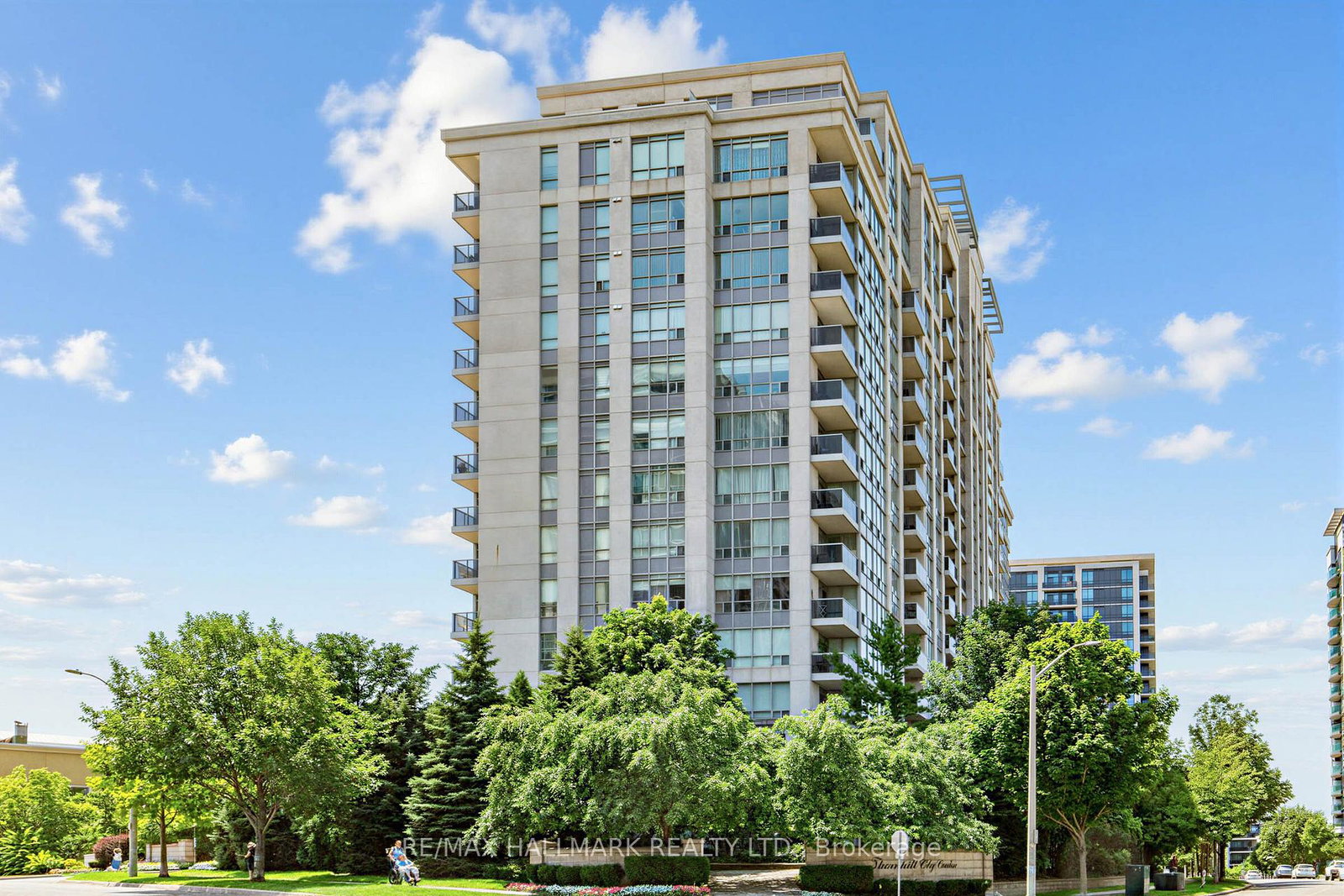 50-disera-drive-vaughan-ontario-n13596352