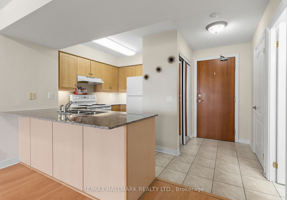 50-disera-drive-vaughan-ontario-n13596352
