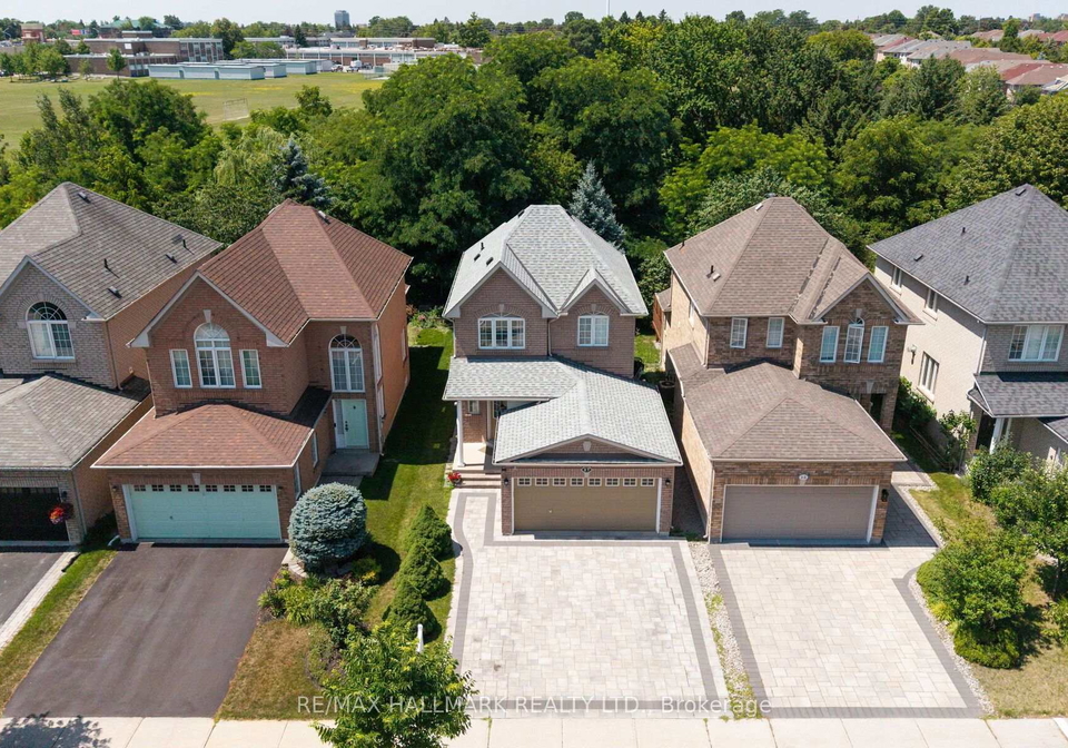 17-rushingbrook-drive-richmond-hill-ontario-n13596408