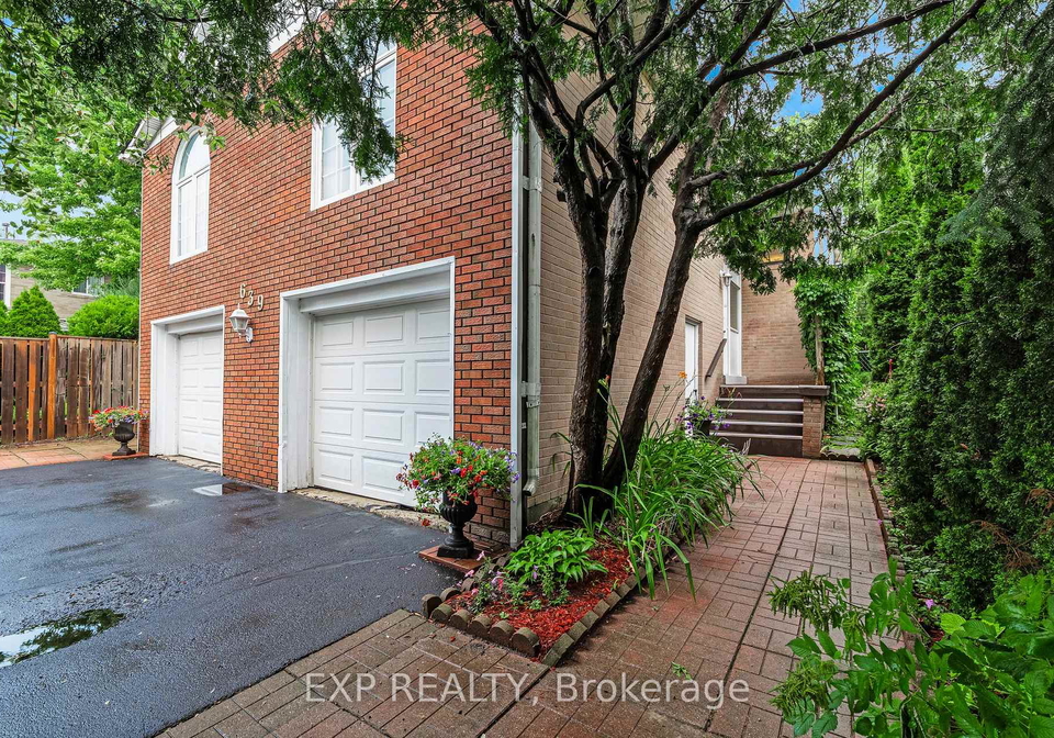 639-irwin-crescent-newmarket-ontario-n13596952