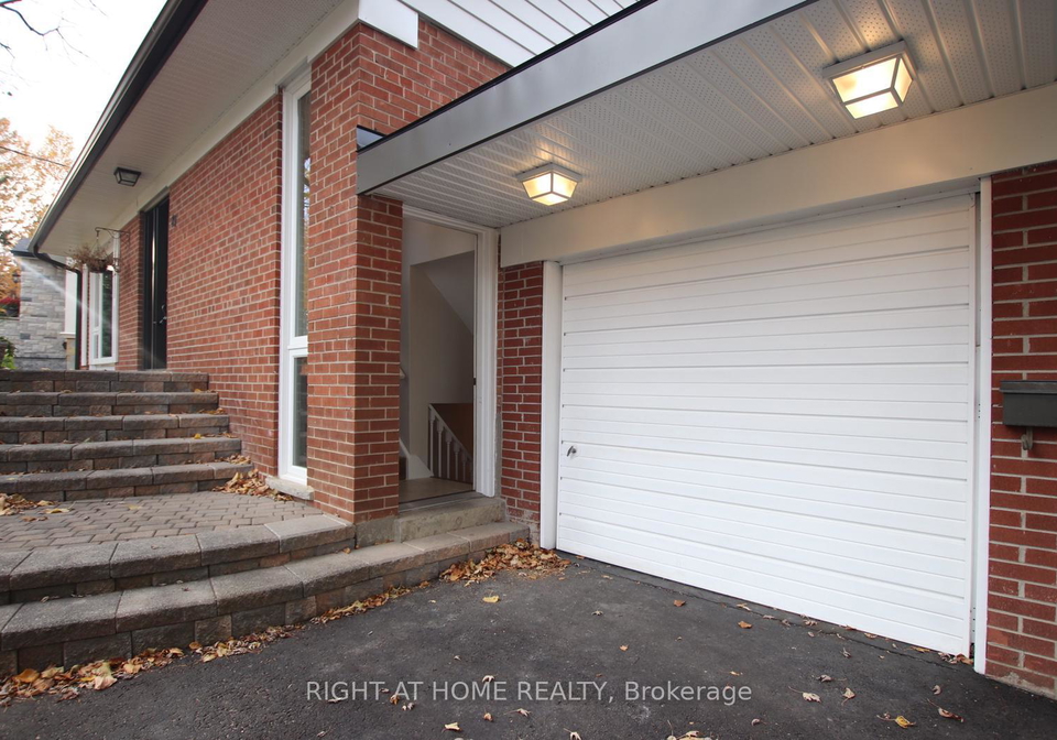 89-monkswood-crescent-newmarket-ontario-n13597494