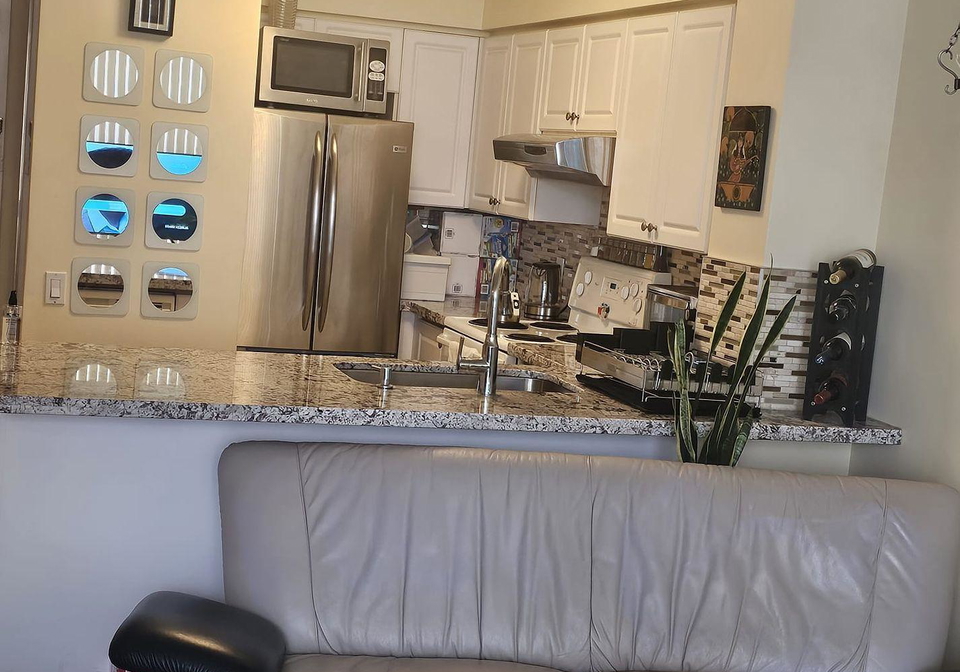 9017-leslie-street-richmond-hill-ontario-n13598120
