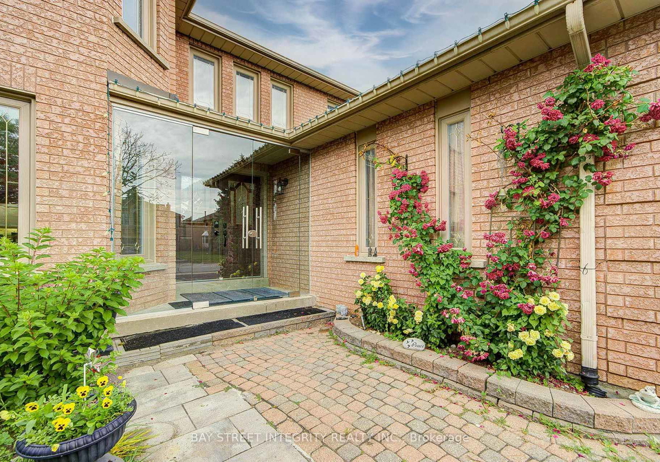 753-college-manor-drive-newmarket-ontario-n13599092
