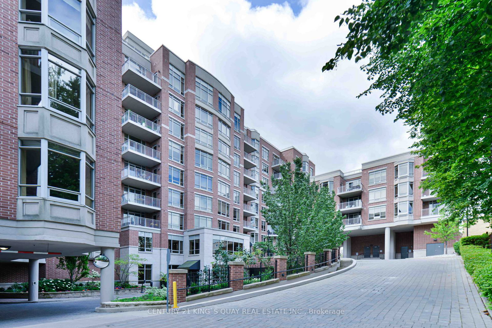 10101-yonge-street-richmond-hill-ontario-n13599150