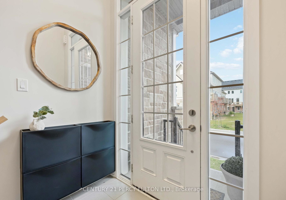 102-lyall-stokes-circle-east-gwillimbury-ontario-n13599394