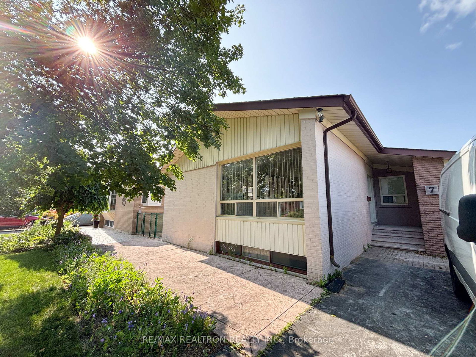 7-rockport-crescent-richmond-hill-ontario-n13600814