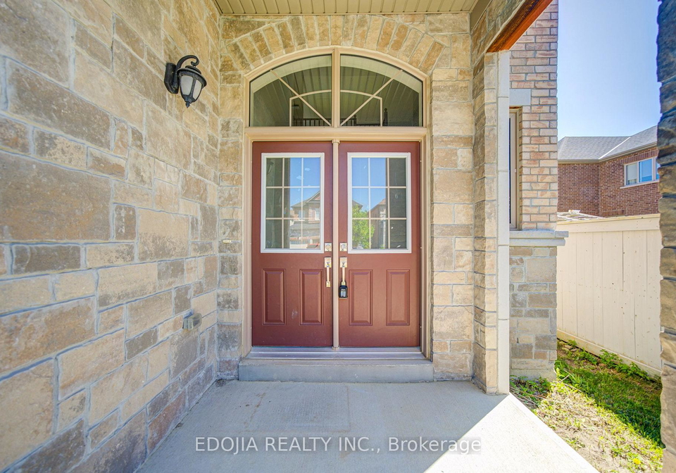 226-gibson-circle-bradford-west-gwillimbury-ontario-n13601530