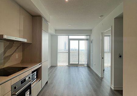 28-interchange-way-vaughan-ontario-n13602412