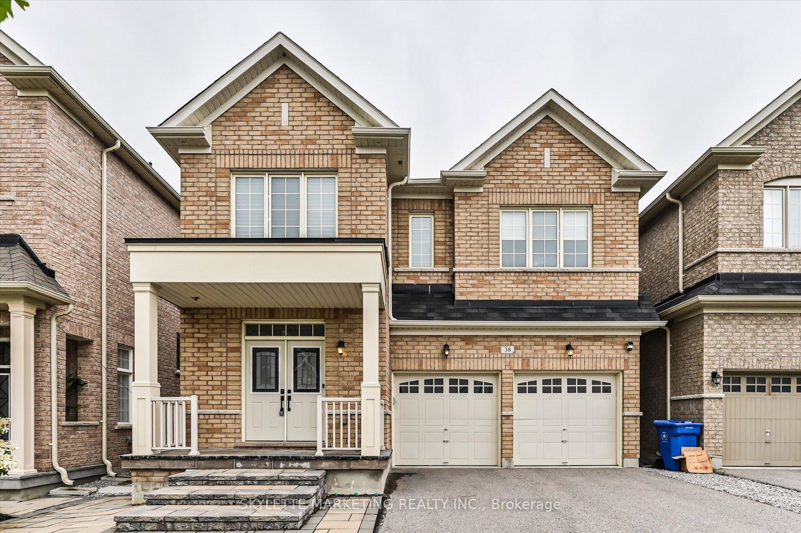 38-russell-parker-crescent-aurora-ontario-n13602504