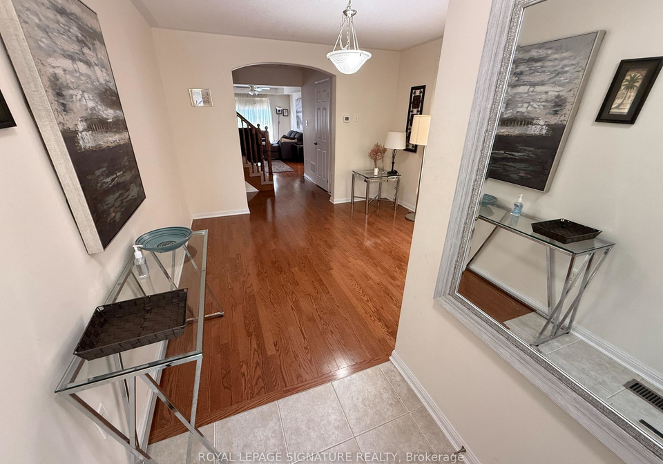 211-chilcott-crescent-newmarket-ontario-n13603180