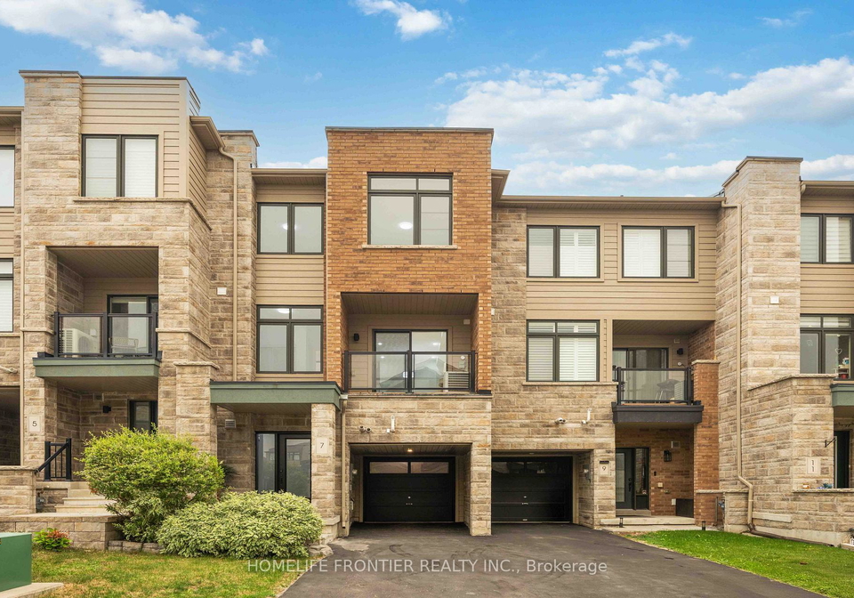 7-vantage-loop-newmarket-ontario-n13603322