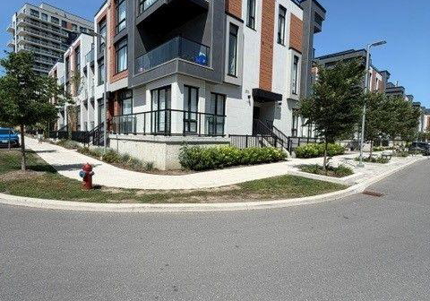 10-david-eyer-boulevard-richmond-hill-ontario-n13604214