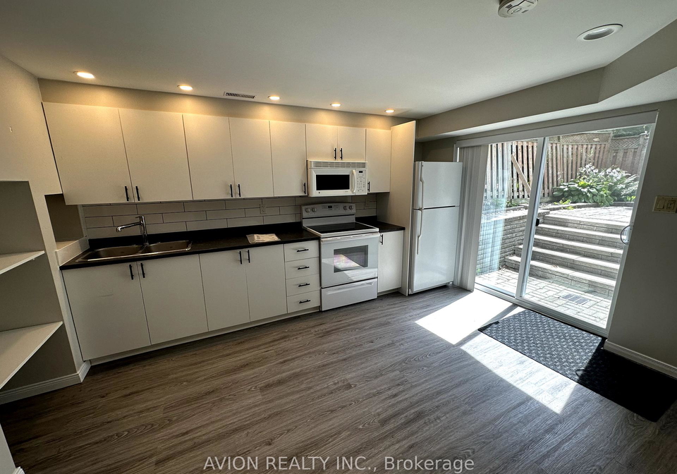 38-rush-road-aurora-ontario-n13604306