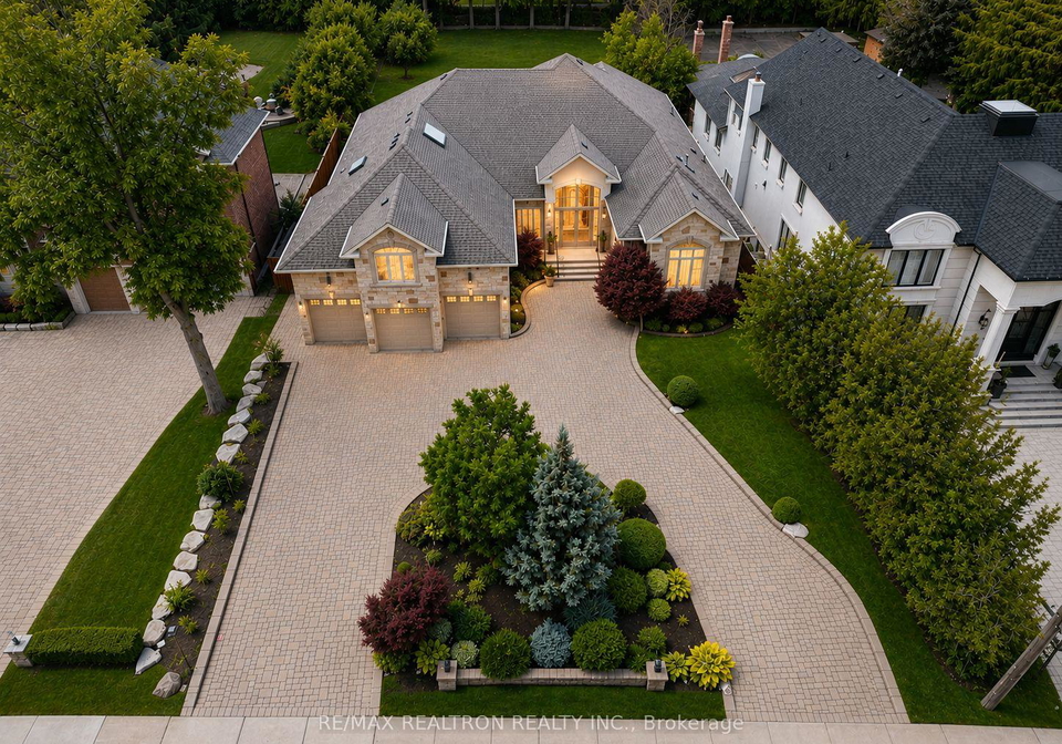 16-boyle-drive-richmond-hill-ontario-n13604566