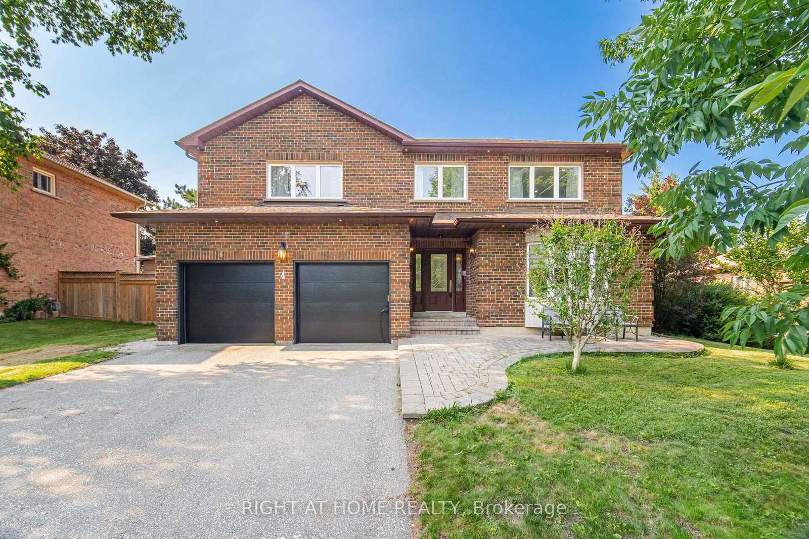 4-simmons-crescent-aurora-ontario-n13605506