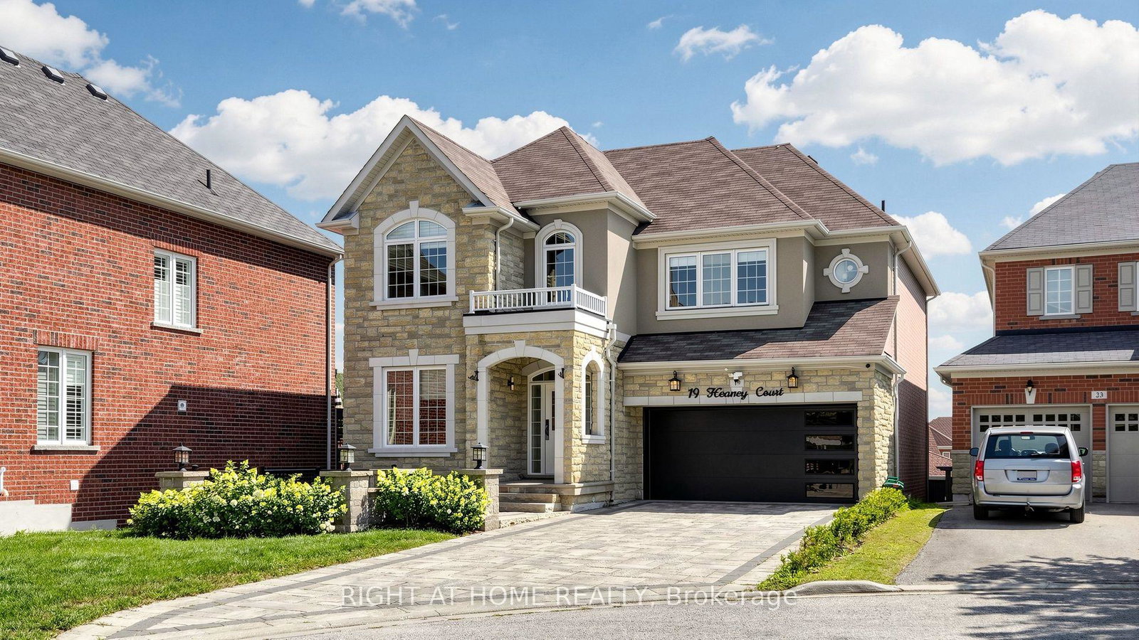 19-heaney-court-aurora-ontario-n13606264