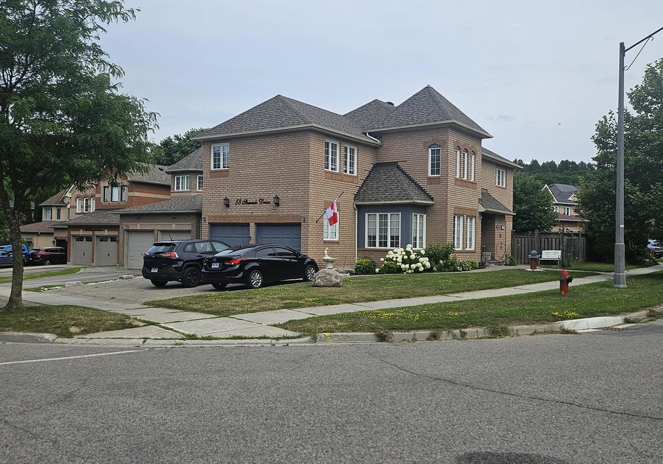 58-stemmle-bsmnt-drive-aurora-ontario-n13606536