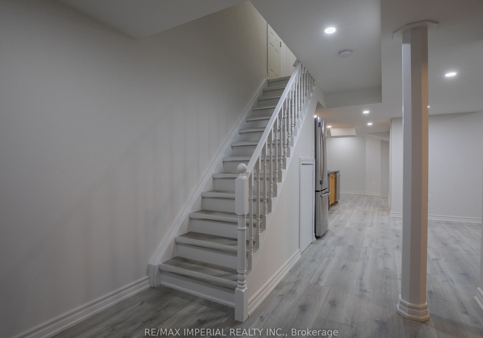 8-harlequin-court-richmond-hill-ontario-n13606592