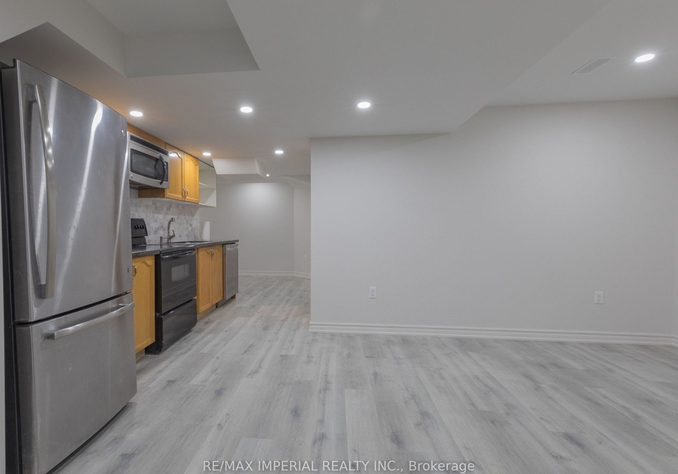 8-harlequin-court-richmond-hill-ontario-n13606592