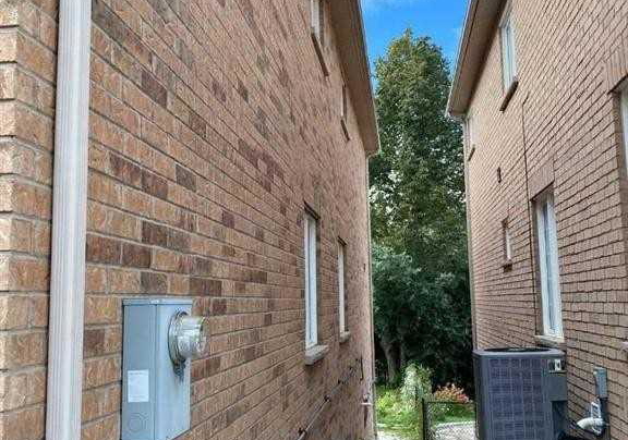 70-skywood-drive-richmond-hill-ontario-n13606772