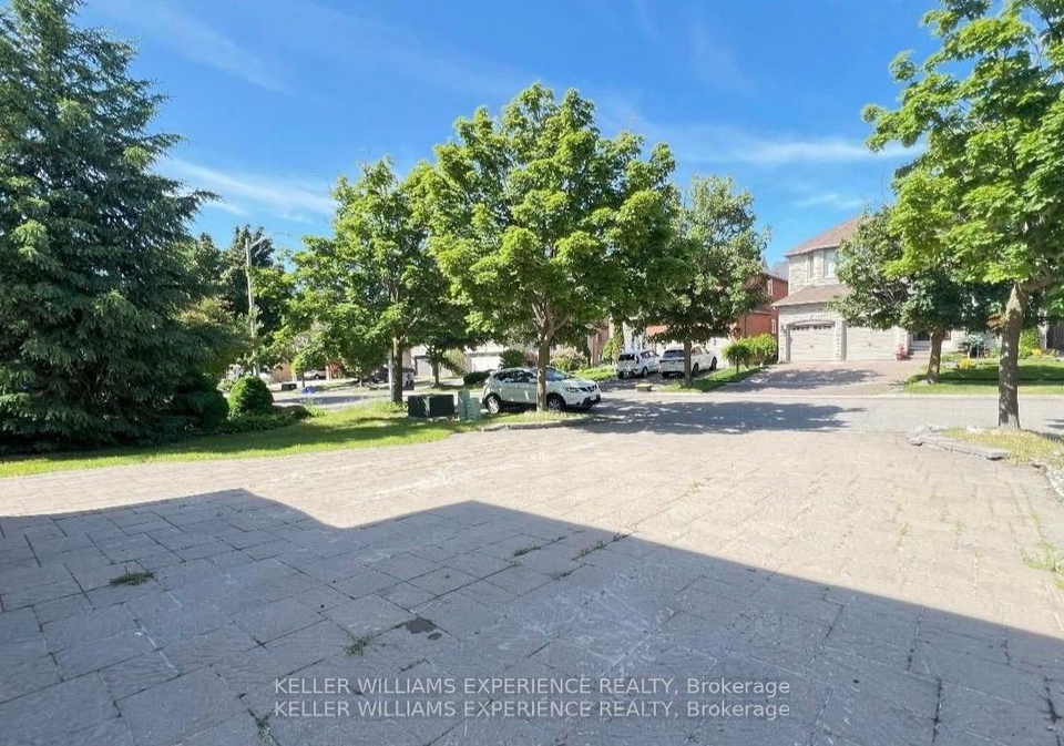 44-alpine-crescent-richmond-hill-ontario-n13607360