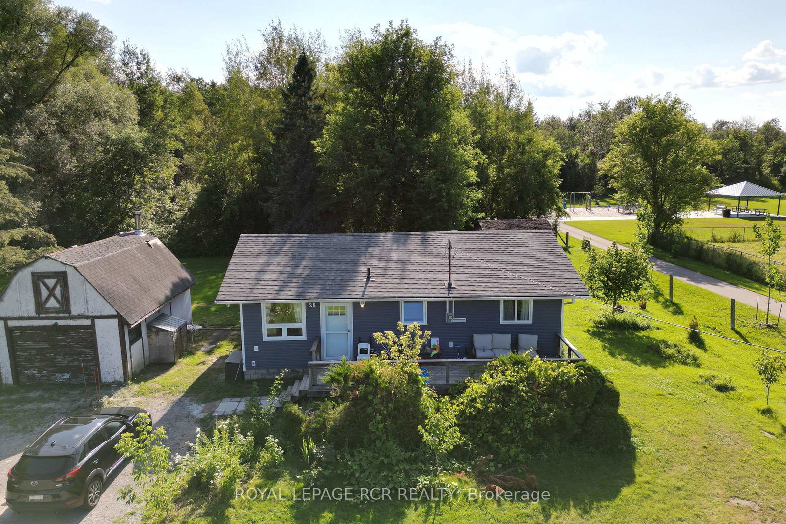 28-blake-street-east-gwillimbury-ontario-n13607460