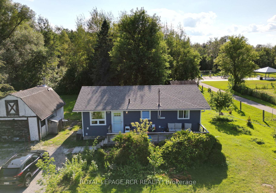 28-blake-street-east-gwillimbury-ontario-n13607460