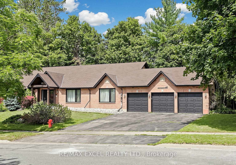 45-pineneedle-drive-aurora-ontario-n13608426