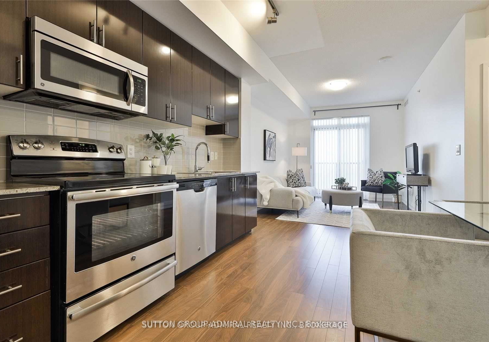 7171-yonge-street-markham-ontario-n13608636